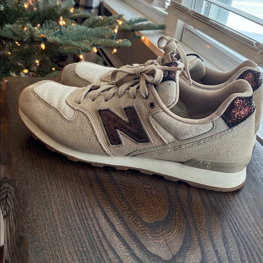 Women’s New Balance 696 tan/brown sneakers size 8.5